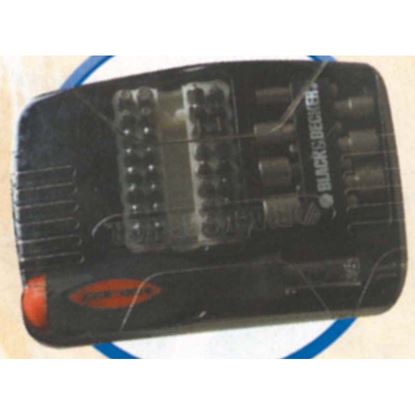 Immagine di GIRAVITE A CRICCHETTO BLACK & DECKER, A7062, CON 32 INSERTI ASSORTITI E 7 CHIAVI A BUSSOLE, IN VALIGETTA